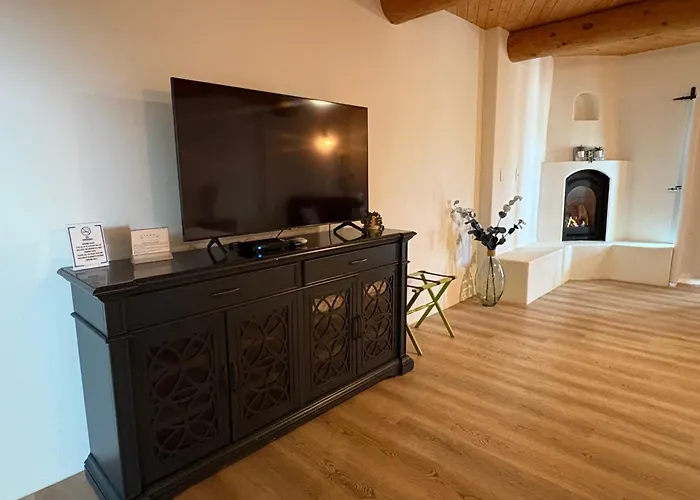 B&B only: Sirena Vineyard Resort