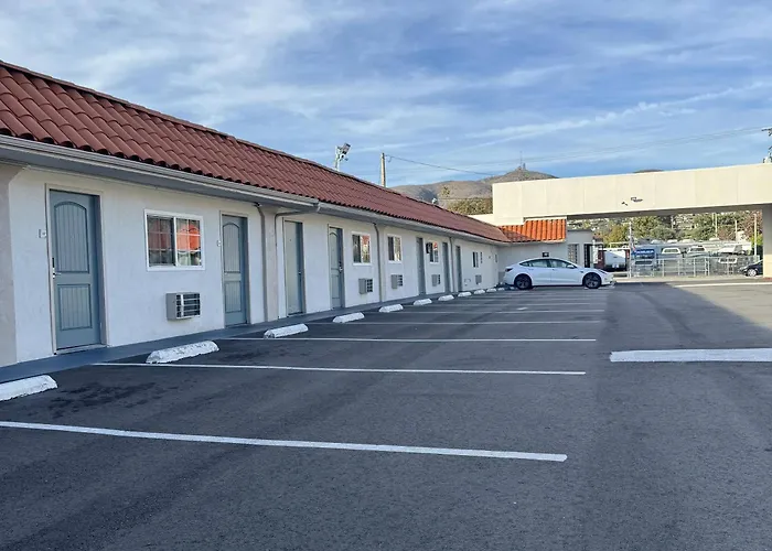 Cheap hotels Rodeway Ventura Midtown