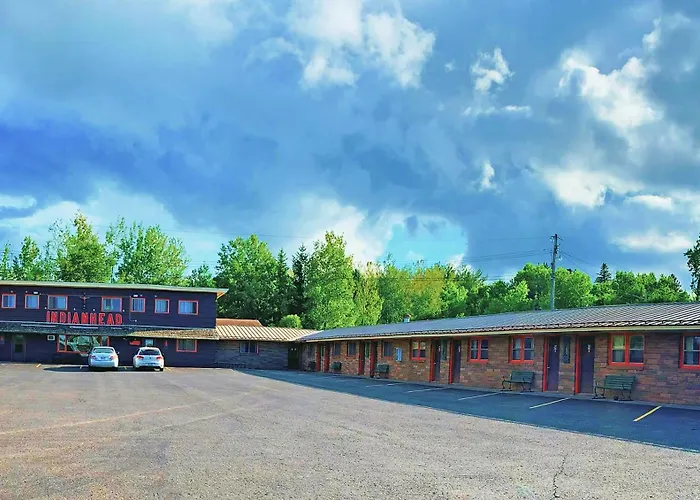 Cheap hotel: Indianhead Ironwood Hotel