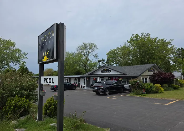 Lakeview Motel & Cottage