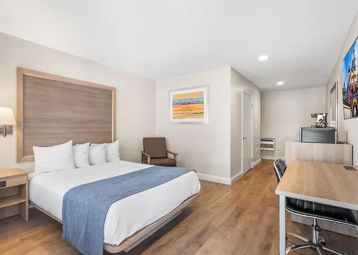  414 Anaheim