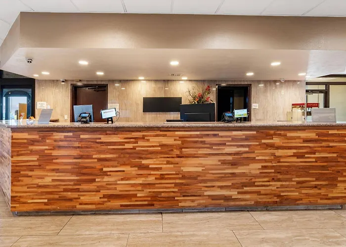 Cheap hotels Clarion Pointe Galveston - Beachfront