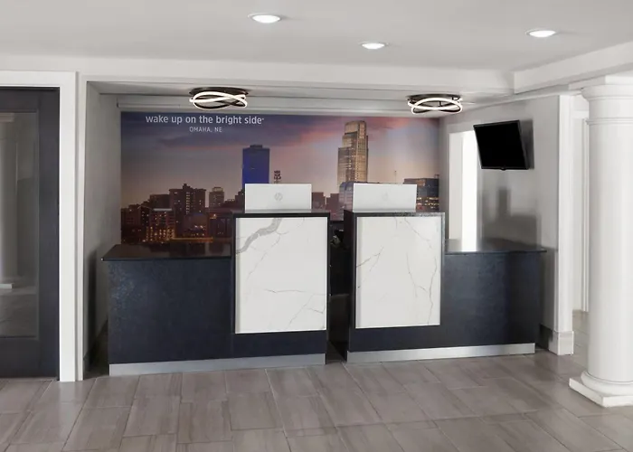 La Quinta Inn By Wyndham West