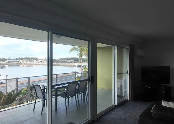 Albacore Apartments