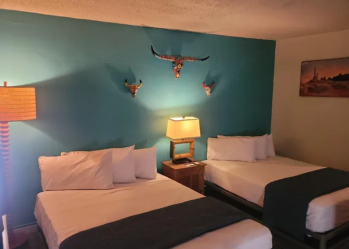 Desert Hills Motel