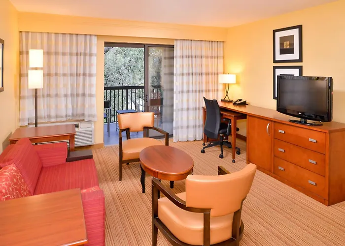 Courtyard Tampa North / I-75 Fletcher
