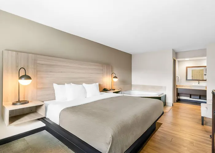 Super 8 By Wyndham Helen