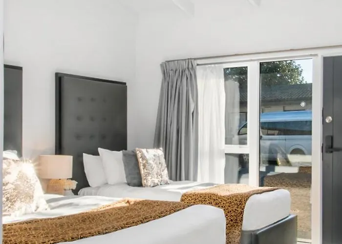 Middlemore Motel
