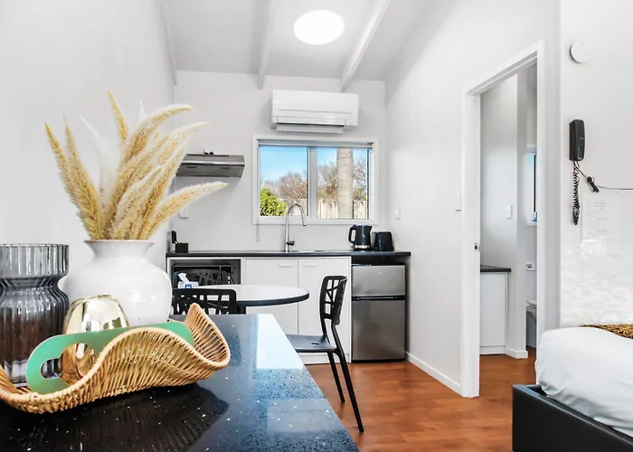 Middlemore Motel