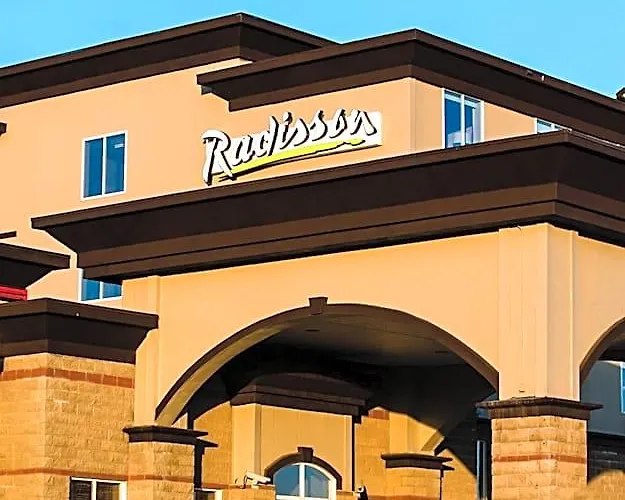Radisson & Suites