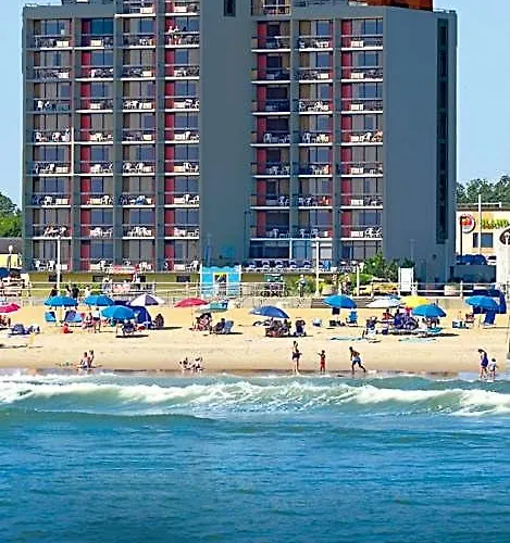 Hotels with a view Breakers Resort Inn
