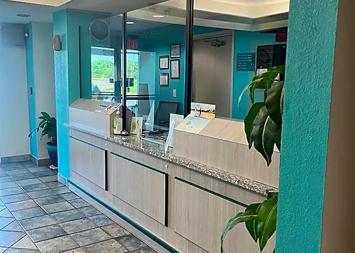 Howard Johnson By Wyndham Clarksville Tennessee