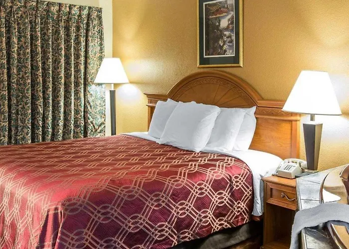 Econo Lodge Dalton West