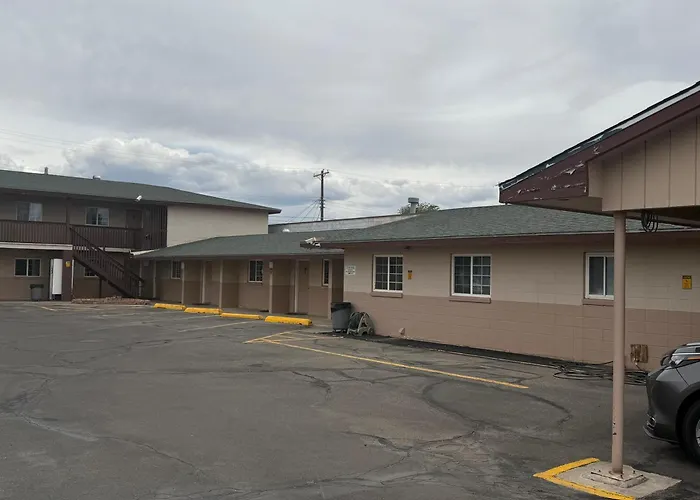 Encore Motel