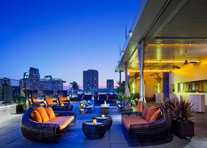 Andaz , By Hyatt