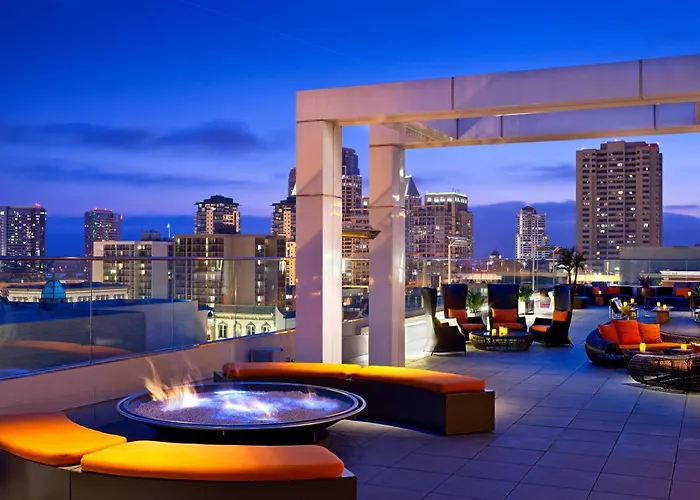Andaz , By Hyatt