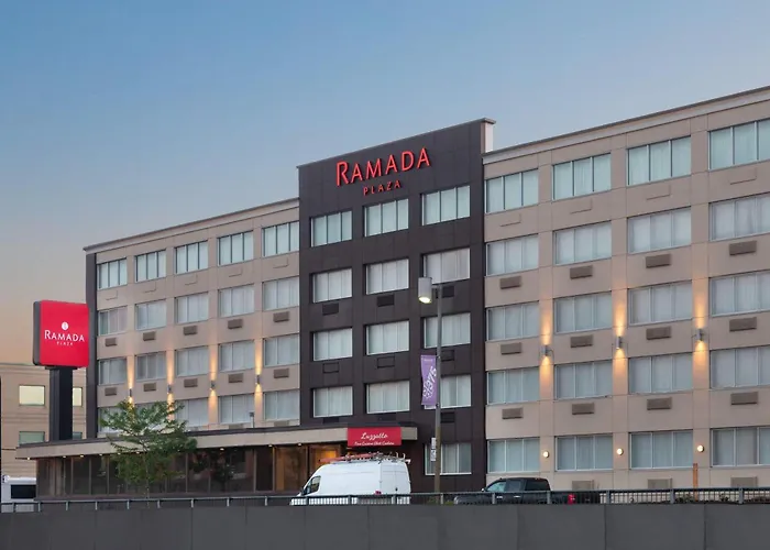  Ramada Plaza By Wyndham Montreal