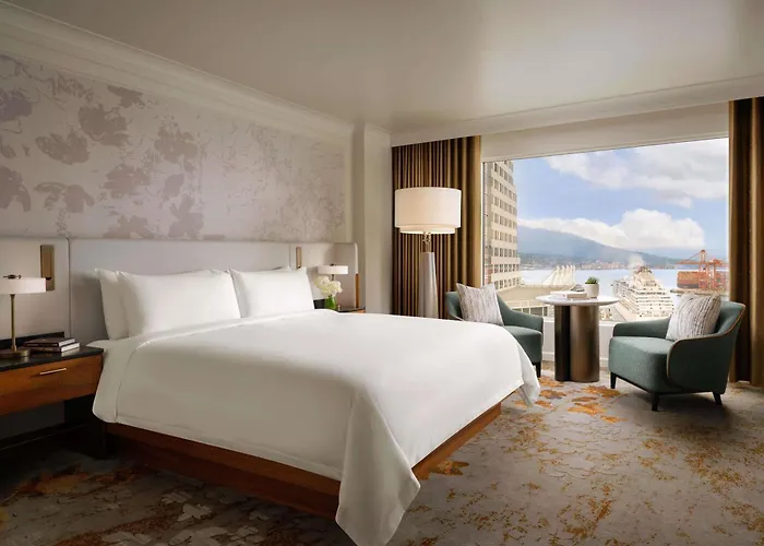  Fairmont Waterfront
