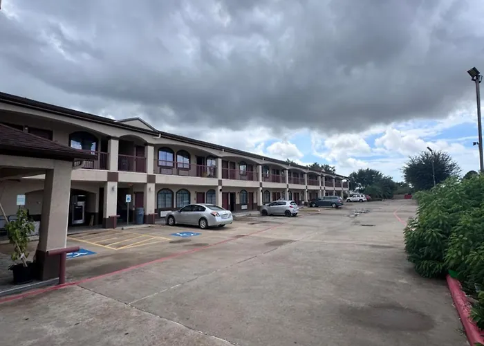 Palace Inn - Baytown I-10