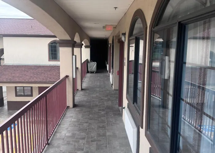 Palace Inn - Baytown I-10