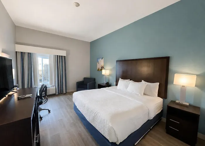 Family Friendly Hotels La Quinta By Wyndham Biloxi