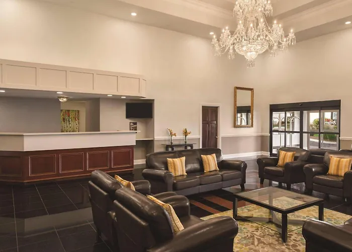 Radisson Hotel & Conference Center Rockford