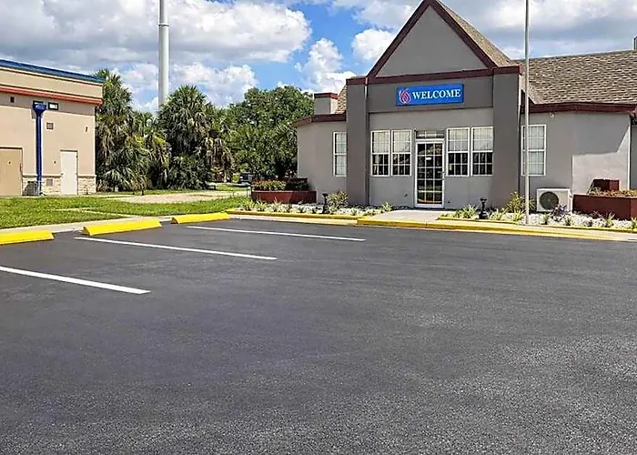 Kid friendly hotel Howard Johnson Lake City