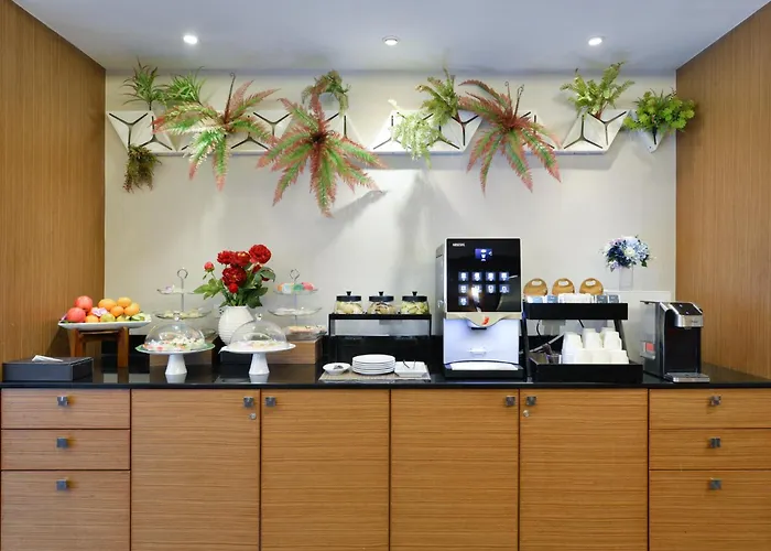 Centre Point Plus Hotel Pratunam