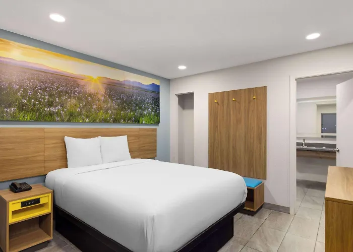 Days-Inn By Wyndham