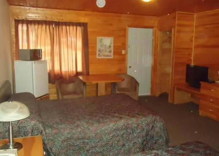 Dreamland Motel