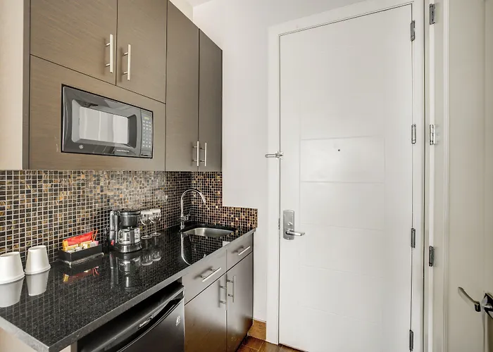 Aura Hotel Brooklyn