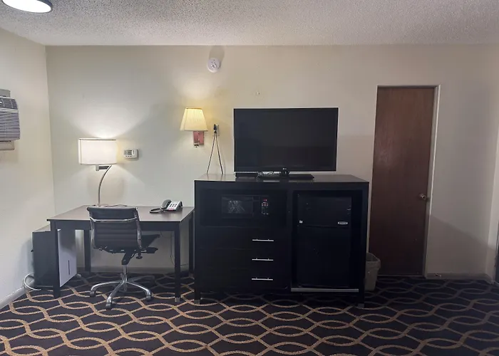 Euclid Motel