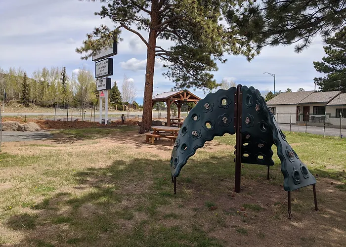 Estes Mountain Inn