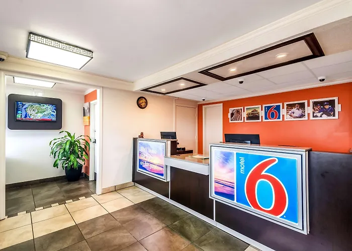 Motel 6-Anniston, Al