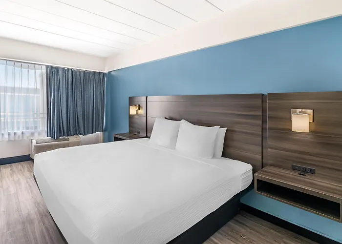 Cheap hotels Surestay By Best Western Virginia Beach Royal Clipper