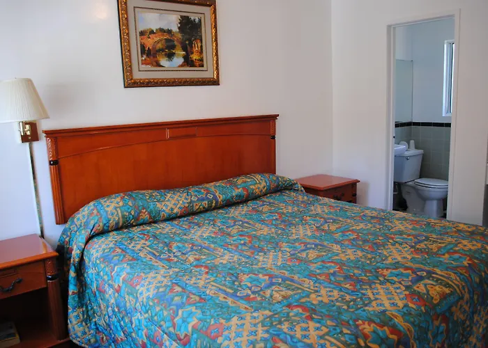 Rose Bowl Motel