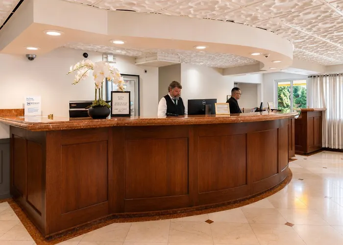 Hollywood Hotel
