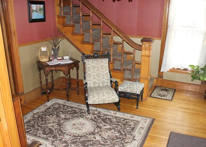 B&B only: The Harney House Inn