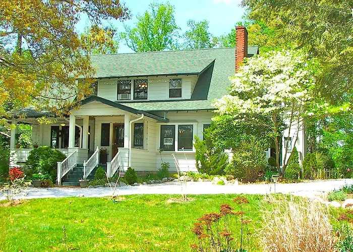 B&B only: Oakland Cottage Bed And Breakfast
