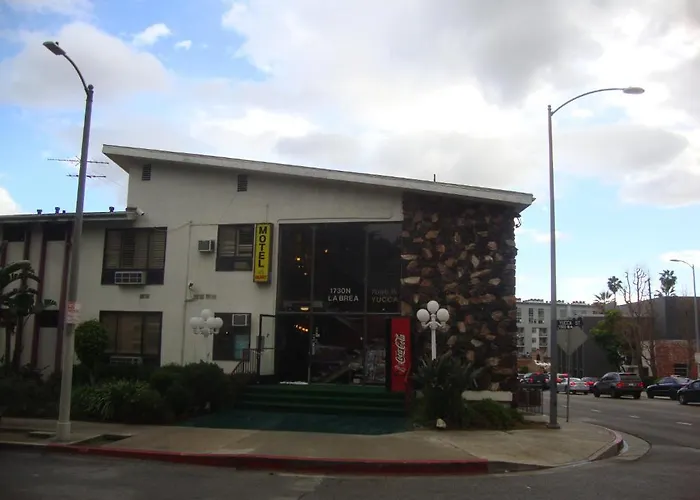 Hollywood 7 Star Motel