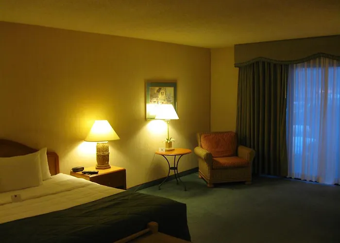 3 star hotel: Fairbridge Hotel & Conference Center Yakima