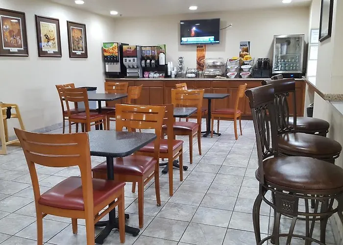 Cheap hotels Microtel Inn & Suites By Wyndham Green Bay