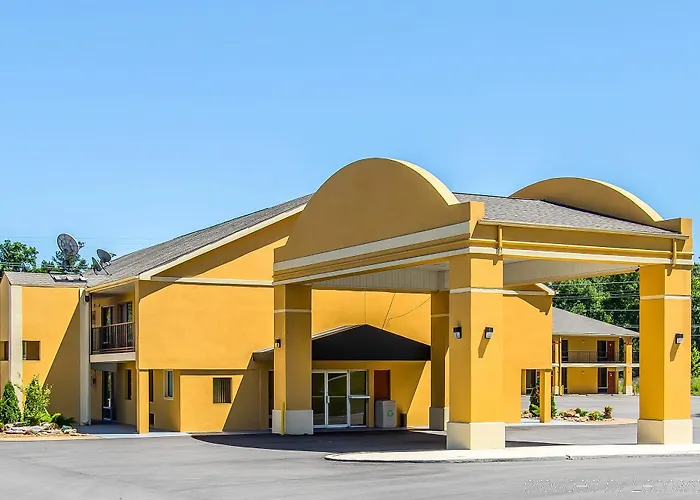 Dog friendly hotels Budgetel Inn Scottsboro