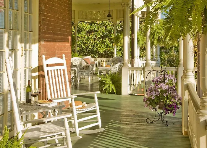 The Carriage House Inn B&B