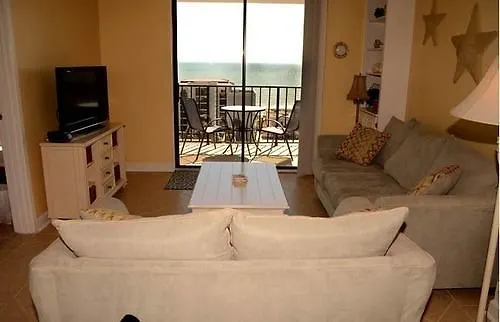 Self catering: Units At Holiday Towers By Elliott Beach Rentals