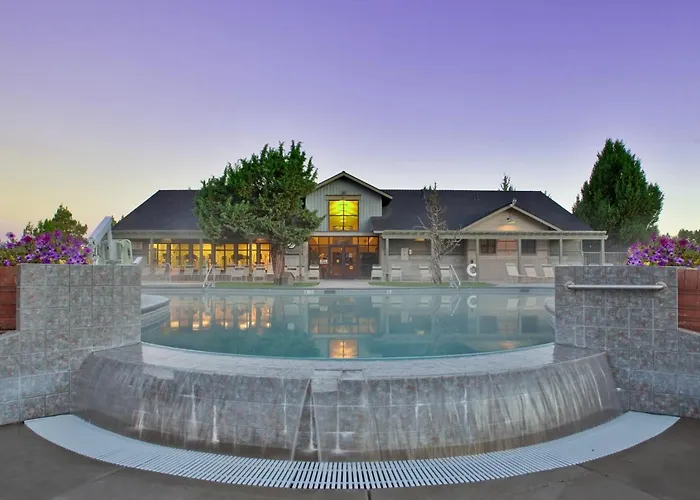 Spa Hotels Resorts Lodge At Eagle Crest