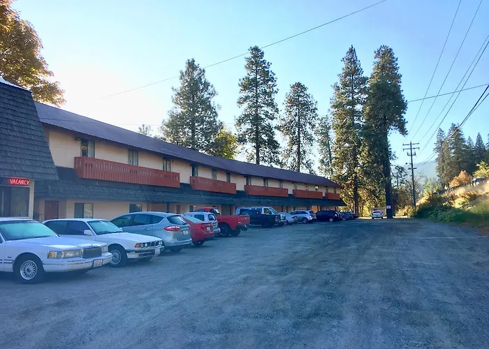 Beach Hotels River'S Edge Lodge