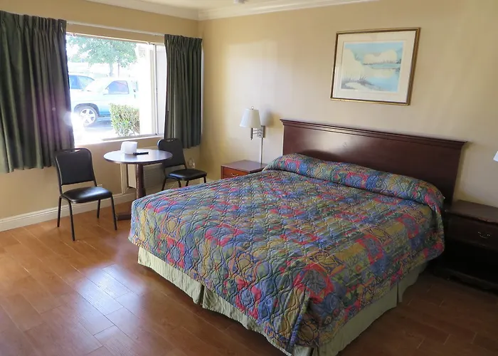 Sandpiper Motel