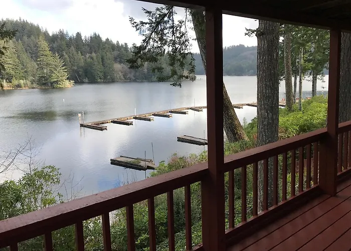 Resorts Guide Mercer Lake And Beach