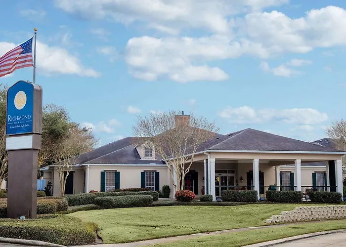 Richmond Inn & Suites